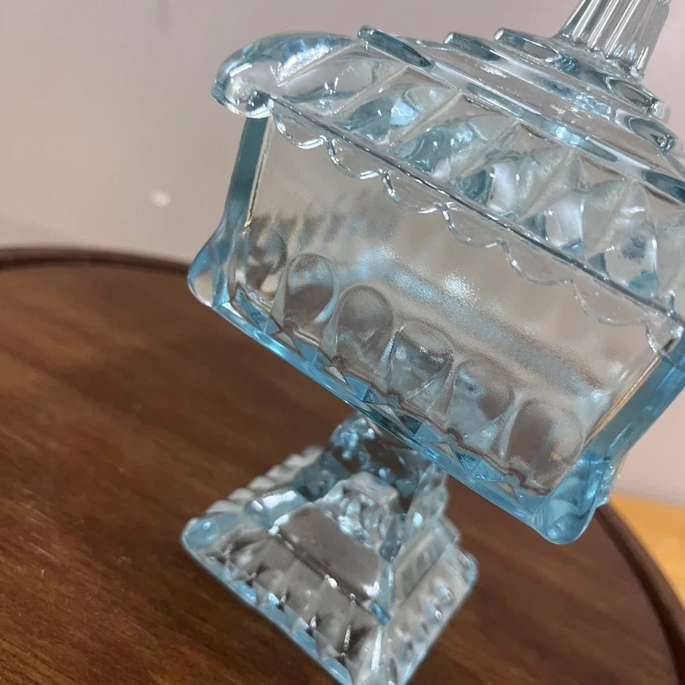 Vtg Jeanette Light Blue Aqua Pressed Glass Pedestal Wedding Cake Box Candy Dish